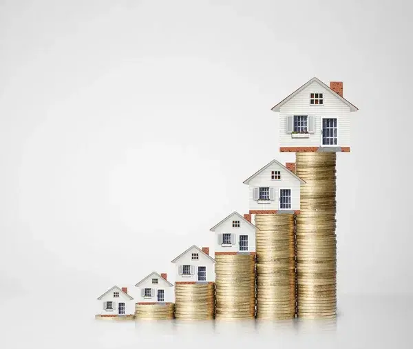 El mito de la escalera inmobiliaria: Por qué su estrategia de alquiler podría ser más inteligente
