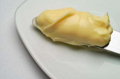 A Física do Sabor: Por que a sua maionese realmente se torna sólida