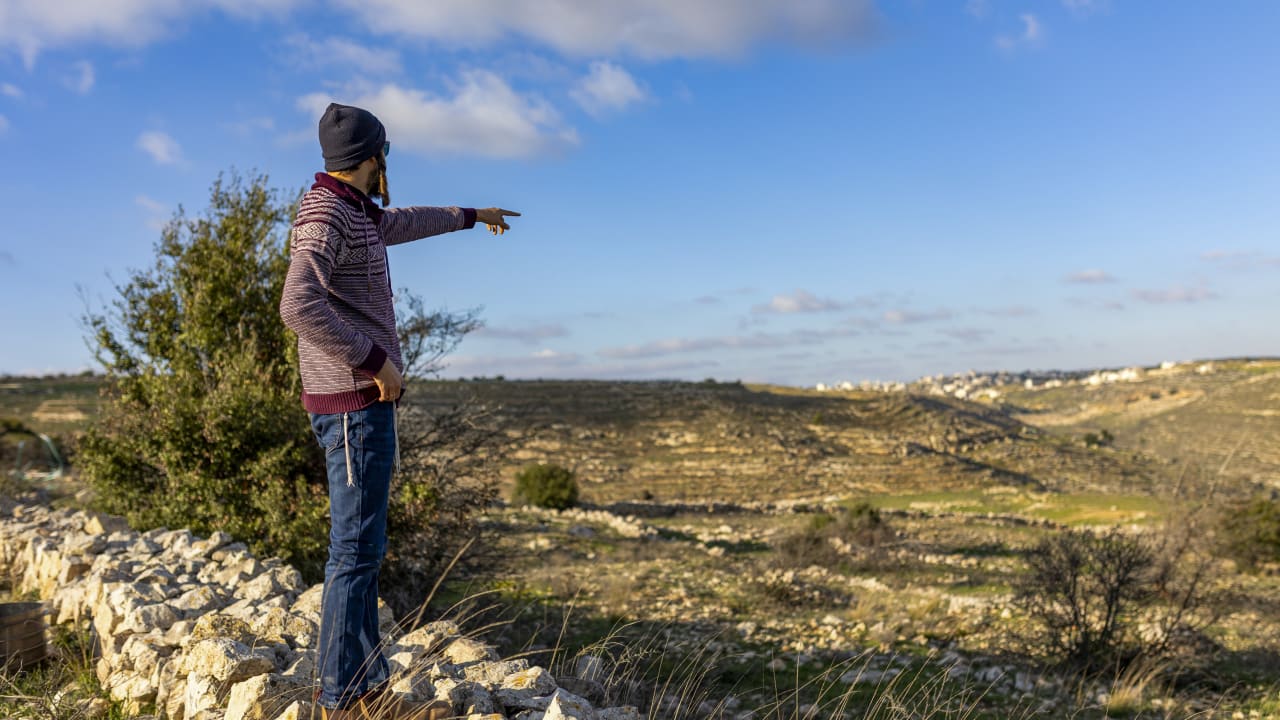 Israel's settlement policy triggers trade restrictions from 13 nations, incl. UK, Ireland, France